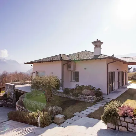 Villa Rogaro Como
